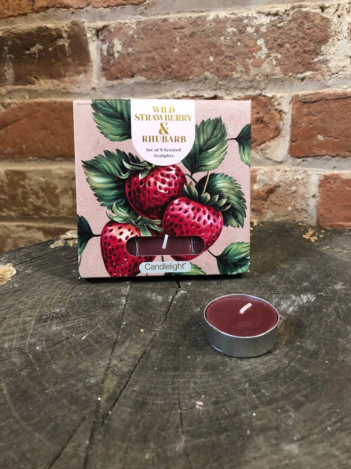 Wild Strawberry & Rhubarb Scented Tealights